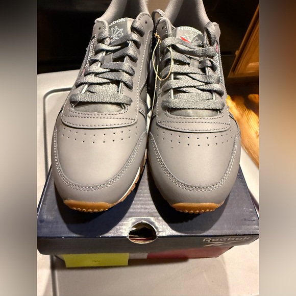 Reebok Classic Leather Shoes - Gray - Picture 2 of 8